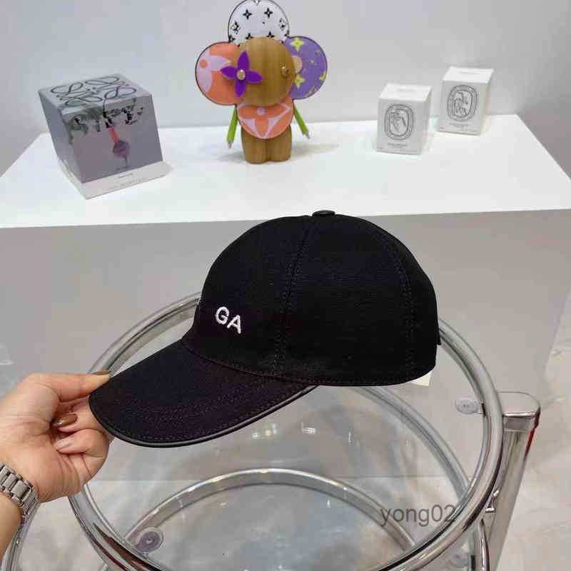 

2022 New High Quality Men's and Women's Baseball Caps French Paris Classic Embroidery Casual Hats Outdoor Couple Sun Hat S02