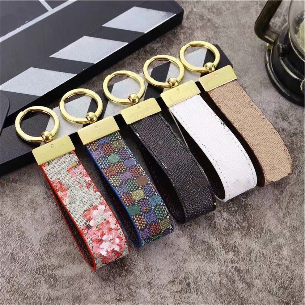 

2023 Multicolor Keychain Brand Designers Key Chain Womens Fashion Bee Buckle Keychains Men Luxury Car Keyring Handmade Leather Men Women Bags Pendant Accessories 1
