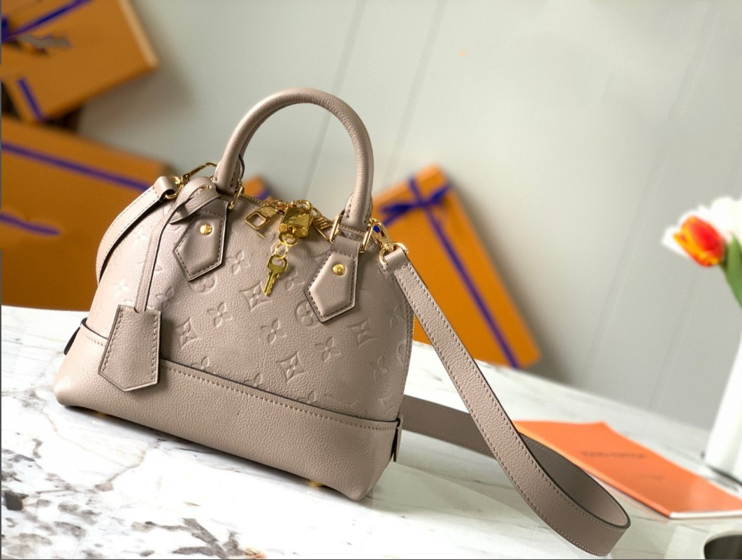 

Ringed Chain Slant Shoulder Bag For Women Luxury Design High Luxury Designer Real Leather Canvas Handbag Classic Brown Flower Black Purse Shoulder Strap Box Bag, White