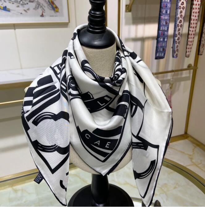 

2color Fashion Silk Scarfs Head Scarf Designer Women Square Medium Headband Shawl Twilly Character Letter Animal Print Dot Neckerchiefs 90x90cm