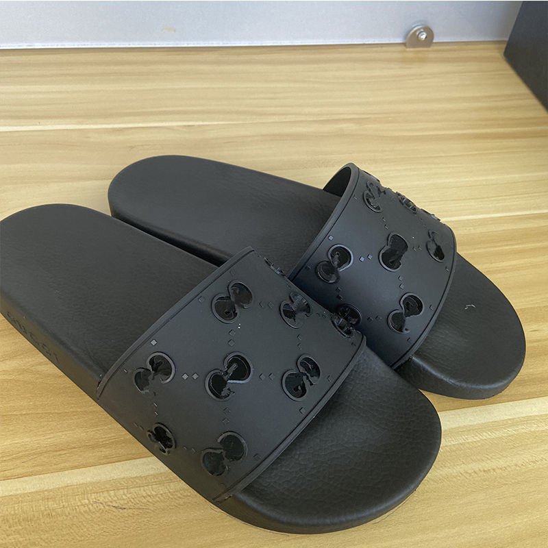 

Women Men Rubber Slide Slipper Sandals Designer Slides Causal Non-Slip Slides Summer gucci Flip Flops Outdoor Slippers Size 4-11.5 With Box 023