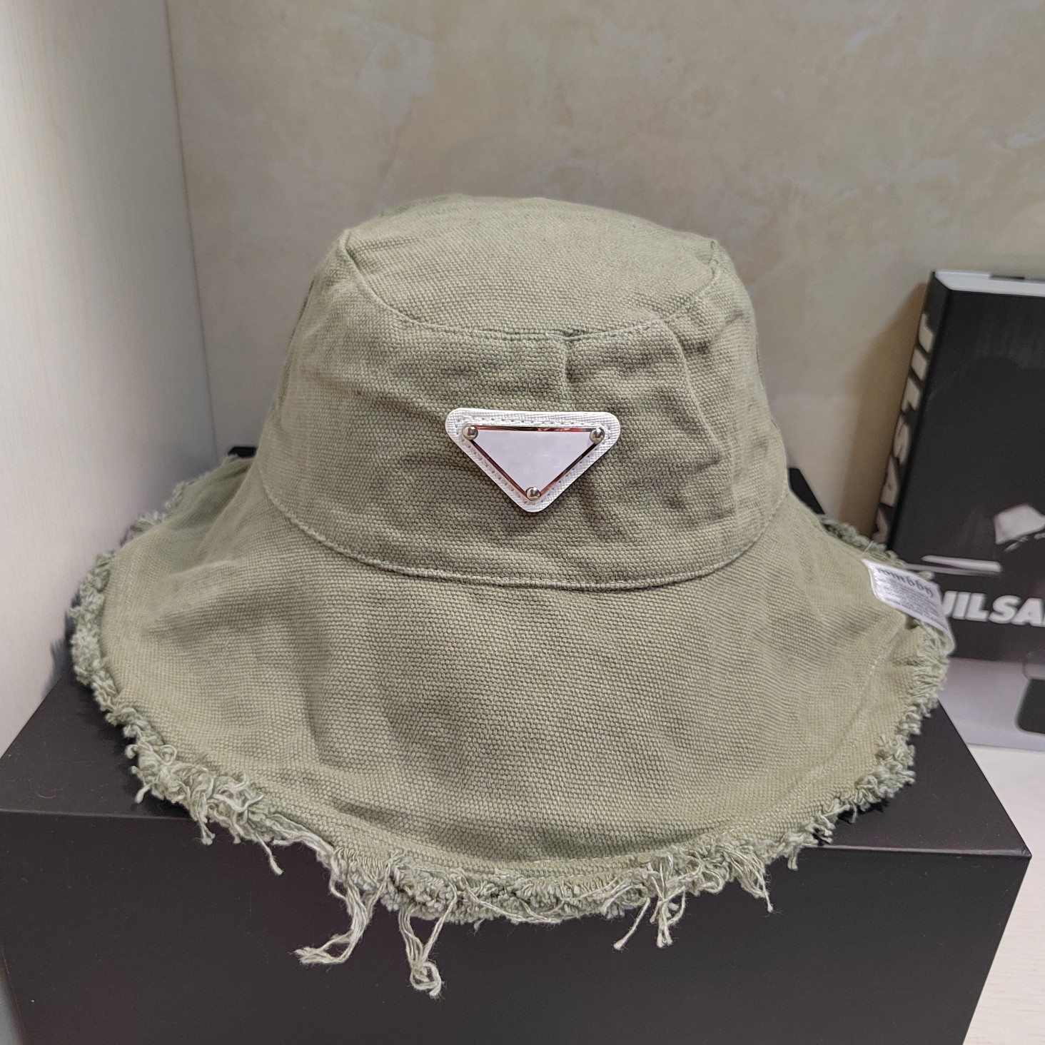 

High Quality Bucket Hat Cap for Men Woman Baseball Caps Beanie Casquettes fisherman buckets hats patchwork Fashion summer Sun Visor, White