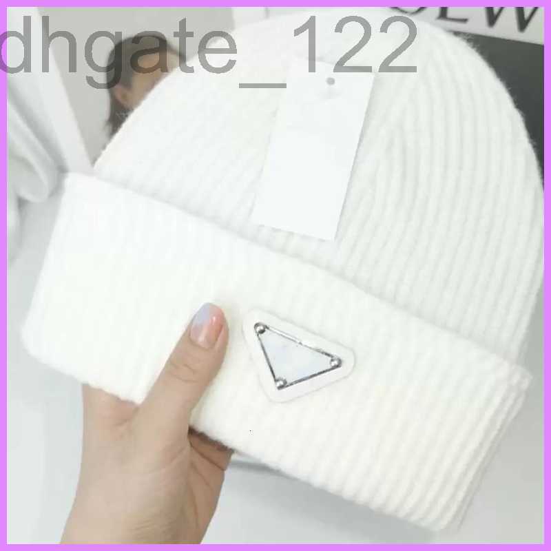 

designer Knitted Hat Luxury Designer Beanie Cap Mens Fitted Hats Cashmere Letters Casual Skull Caps Unisex Outdoor Fashion High Quality 2Q7R, Red