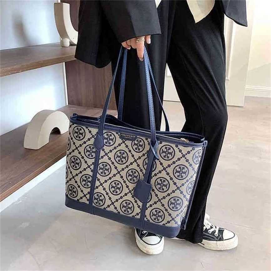 

handbag 2023 Fashion women's bag leather quality Handbag Trend red same and Printed diagonal shopping Bag, Picture color