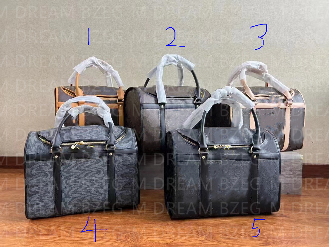 

Classic Breathable Designer Dog Carrier Pet Supplies PU Leather Dogs Carriers Fashionable Pets Carrier Portable Backpacks PS1414