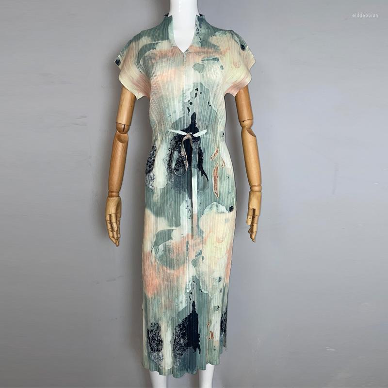 

Casual Dresses Miyake Pleated 2023 Summer Fashion Dress Design Sense Niche High-end Western-style Long Skirt Wedding