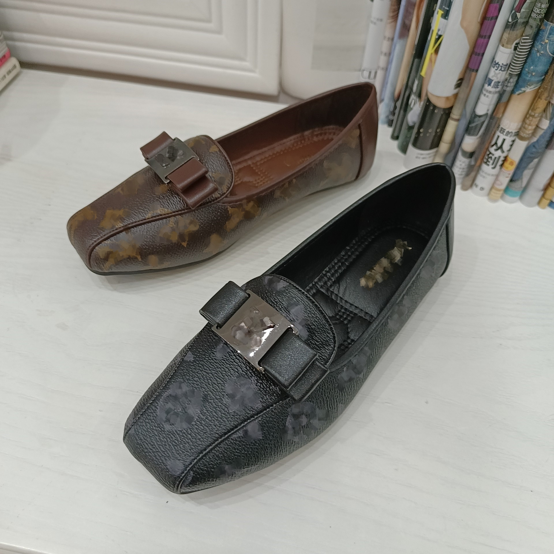 

Embossed Monograms Loafer Shoes Women Paris Leather Mule Sandal Slippers Buckle Bow Dress Shoes Casual Wedding Party Top Quality Flats Quilted Driving Shoe Vintage, Xylv3163