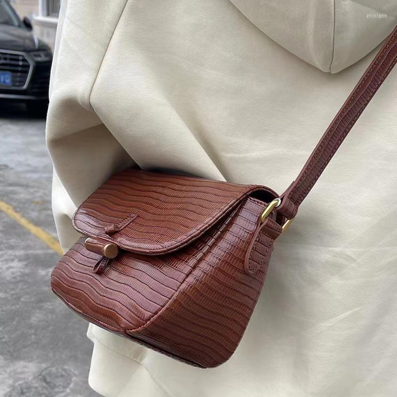

Evening Bags FIRMRANCH Korean Niche Design Lizard Grain Genuine Leather Messenger Bag Retro Saddle Shoulder Casual Square Purse Female MINI, Black