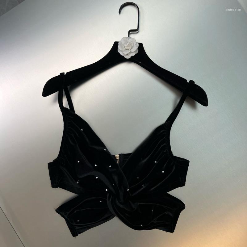 

Women' Tanks BORVEMAYS 2023 Summer Fashion Trend Black T-shirt Women Solid Color Hollow Out Diamonds Sexy Tank Tops Slim Fit