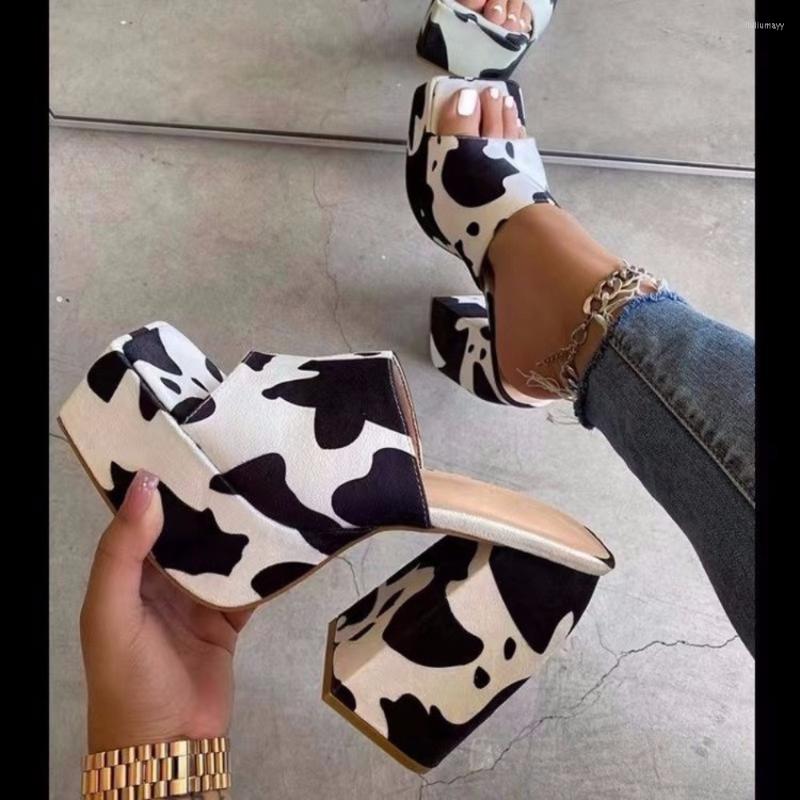 

Dress Shoes 2023 WOMEN Color Printing Square Head Thick Bottom Heel One-line Slippers Women's Large Size High-heeled Sandals, Black