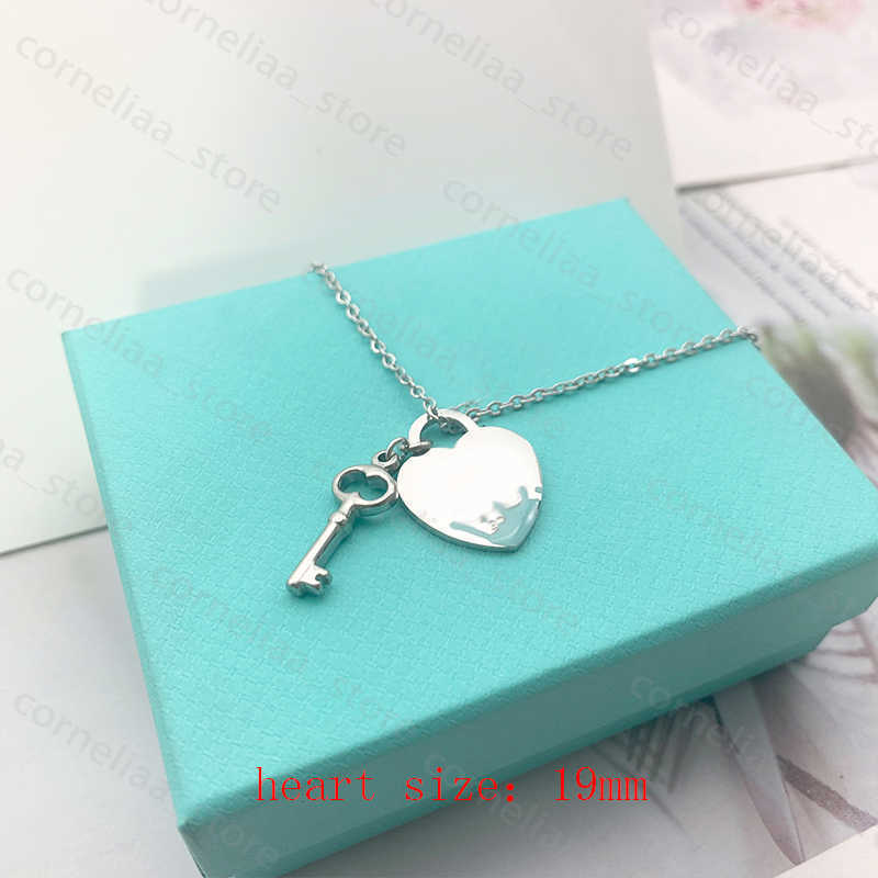 

Necklaces key heart necklace Pendant female stainless steel couple big blue pink green pendant jewelry for neck gift for girlfriend accessories wholesale J2303162