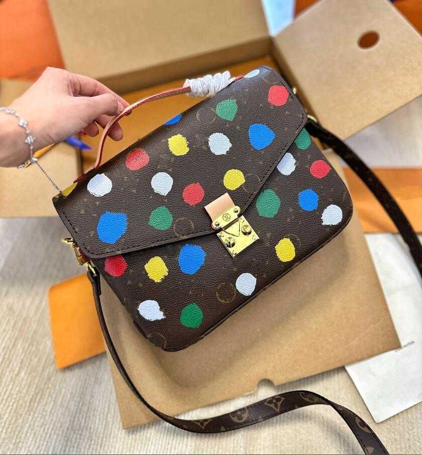 

Womens yk pochette designer bag metis totes multicolor side trunk dots shoulder bags speedys 25 lock jacquard monograms bucket onthego Luxury handbag high quality, Make up the difference