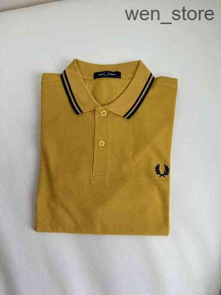 

2023 Men' Classic Perry Polo Shirt Top Quality t Pearl Ground Cotton Embroidery Polos Short Sleeve Tshirt Fred Summer Solid Color Tops Tee 7 WB7U, Carbon blue yellow edge