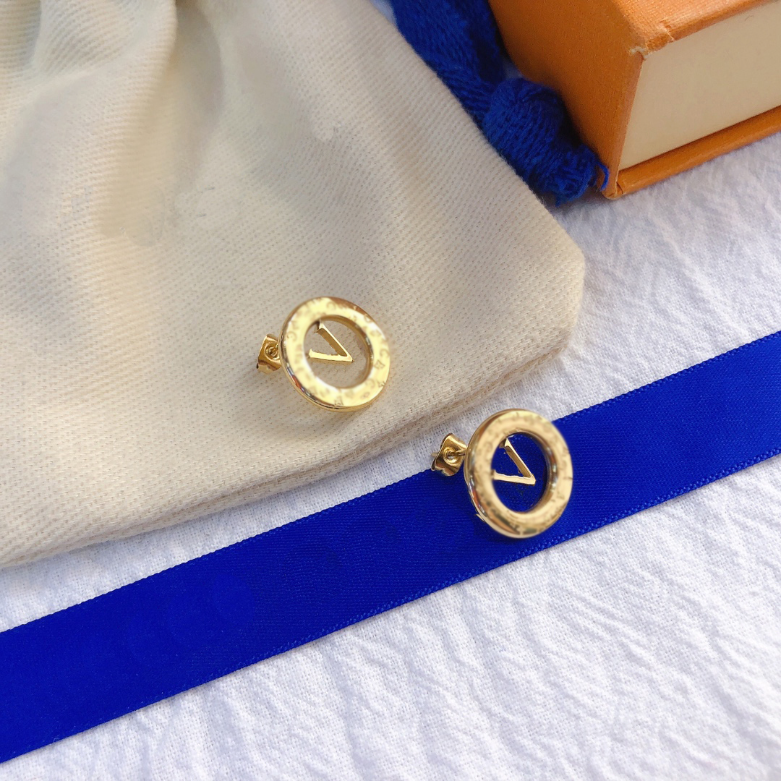 

Charm Designer Earring 18k Gold Plated Earring Fashion Girls Jewelry Luxury Round Letter Stud Earrings High-end Design Accessories Wedding Party With Gift Box