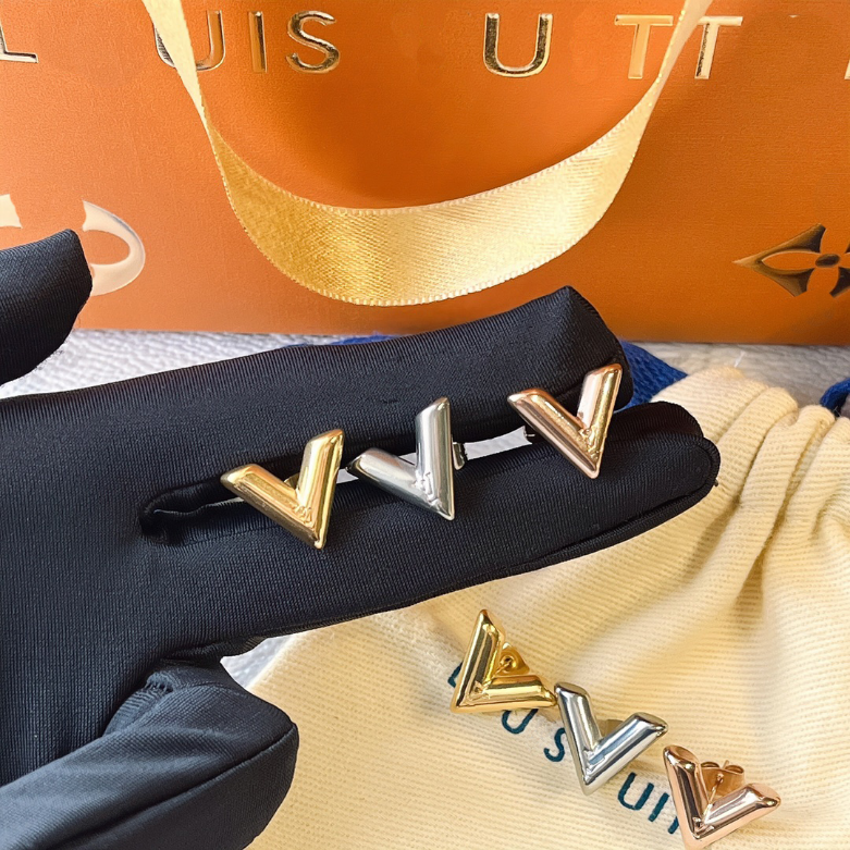 

Fashion Design Stud Earring 18k Rose Gold Earring Luxury Girls' Letter Inlaid Earrings Classic Senior Couple Gift Accessories Designer Jewelry