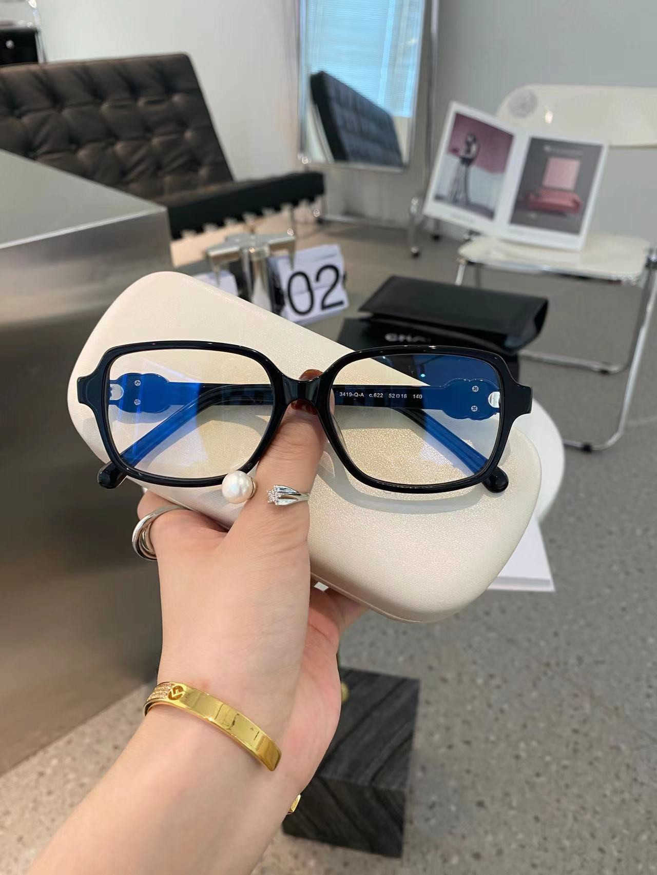 

Sunglasses 2023 new Xiaoxiang CH3419 small plate plain black frame square glasses