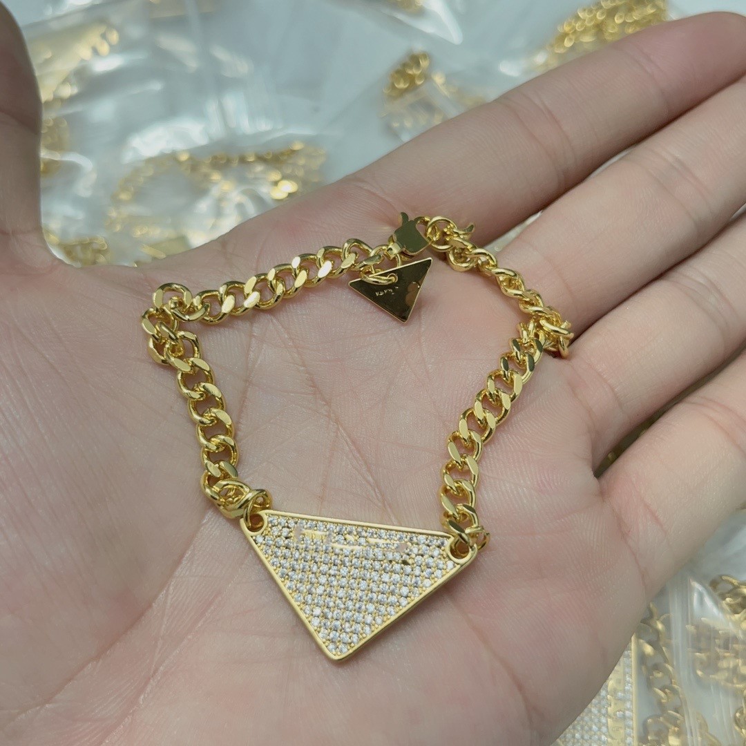 

European and Korean Letter Pendant Necklace Fashion Versatile Diamond Collar Chain Earrings Bracelet Set Women