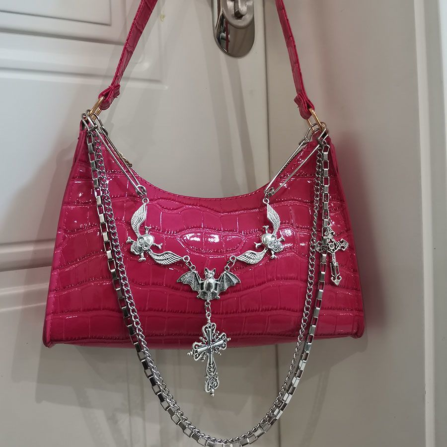 

Evening Bags HAEX Y2K Harajuku Womens Bag Trend Gothic Skull Chains Handbags Female High Street Punk Cross Ladies Shoulder Bags 230316, Black