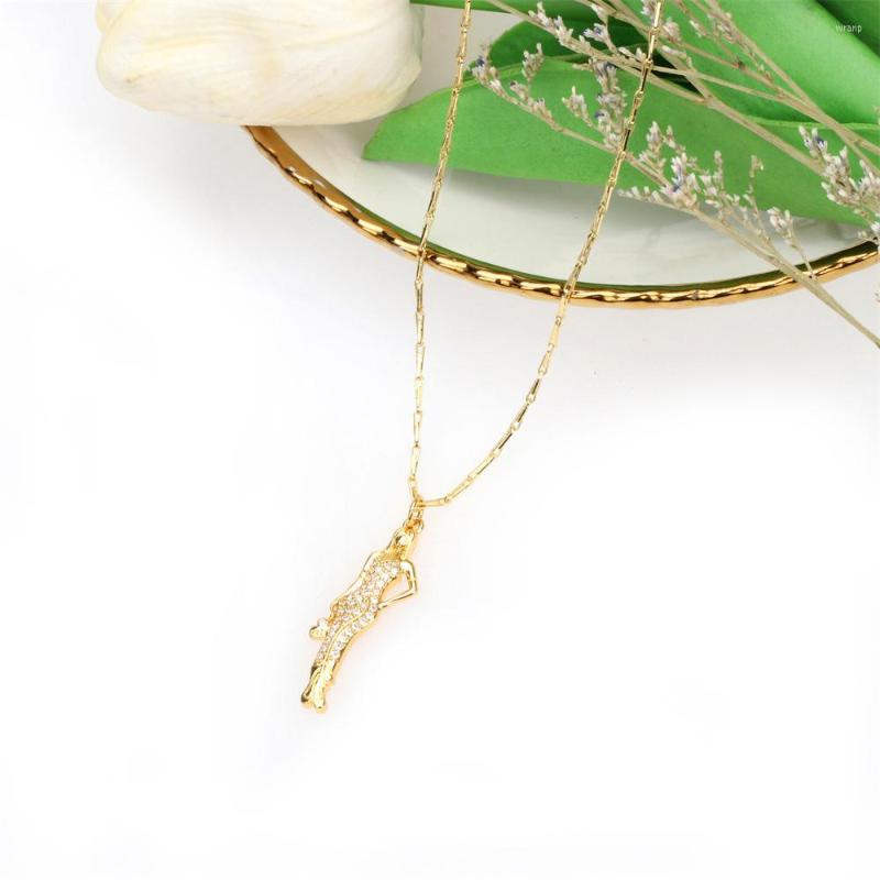 

Pendant Necklaces Dancing Girl Micro-Inlaid Zircon Pendent Charms Necklace High-quailty Copper Gold Plated Clavicle Chain Fashion Jewelry