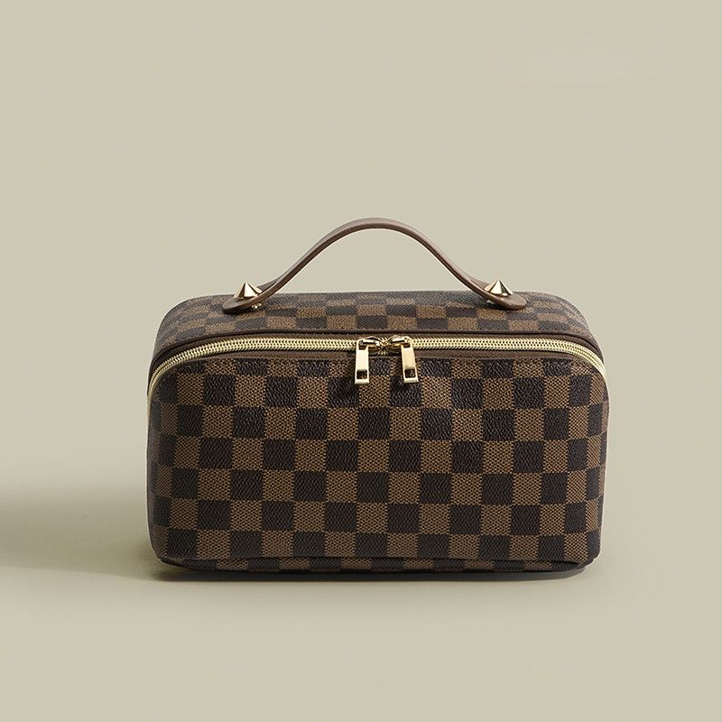 

All-match Women Travelling Toilet Bag Designer Women Wash Large Capacity Cosmetic Bags Toiletry Pouch Makeup Bags, Beige