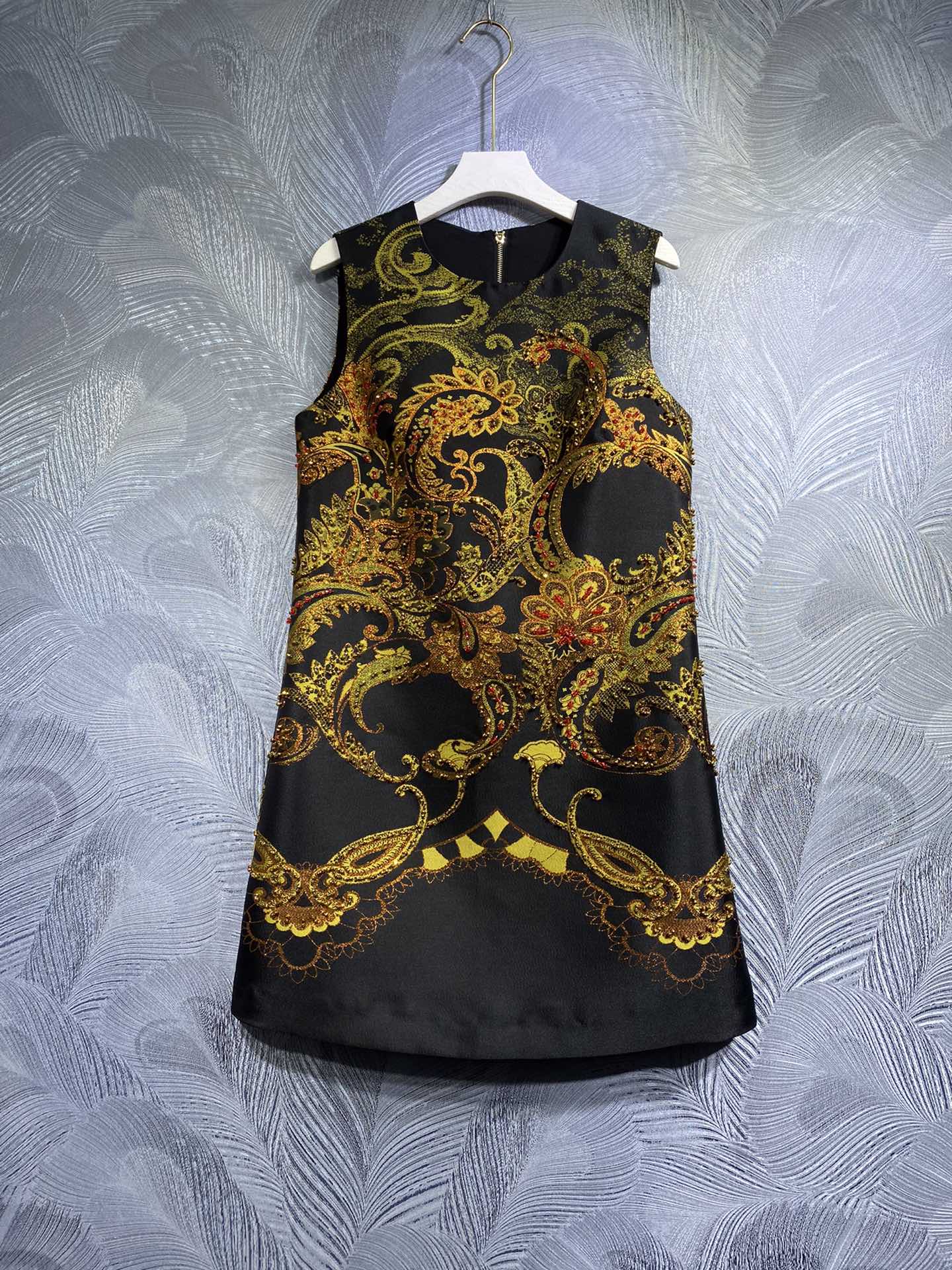 

2023 Spring New Tank Top Dress Round Neck Print Beads, Black