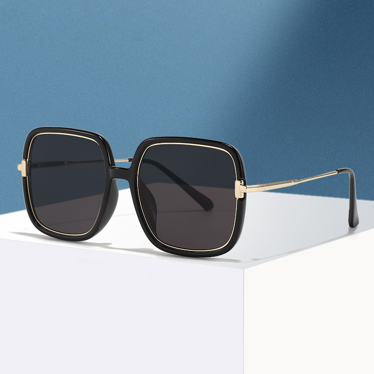 

Independent designer classic glasses pair eyewear full frame HD sunglasses women's 2023 fashion Europe and America PC metal frame glasses UV400 protective lenses