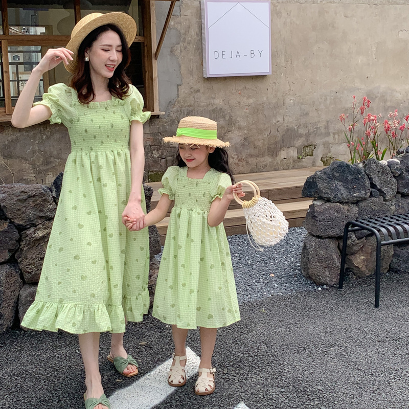 

Family Matching Outfits Elegant Mother Baby Daughter Matching Dressess Kids Girls Smocked Dress Women Smock Clothes Parent-Child Matching Clothing 230316, Green