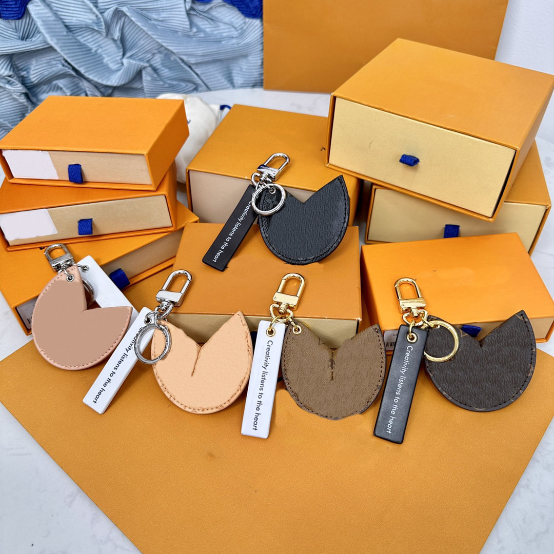 

5style Fashion Brand Desinger Car Keychain Bag Pendant Charm Jewelry Keyring Holder Men Women PU Leather Metal Key Chain Accessories