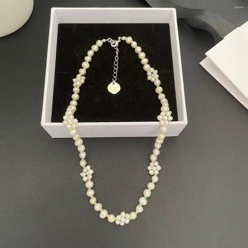 

Chains Fashion Flowers Light Luxury High Sense Simple Collocation Necklace