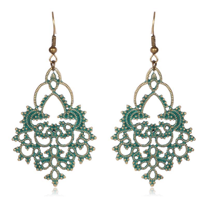 

Dangle Earrings & Chandelier Women Drop Gold Green Christmas Snowflake Vintage Hollow-out Elegant Charm Earring