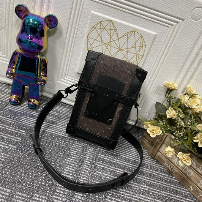 

Vertical Wearable wallet Shoulder Bags Embossed pattern Designer Men Shoulder Bag Leather Phone Postman bag messenger bag man purse black leather crossbody bag