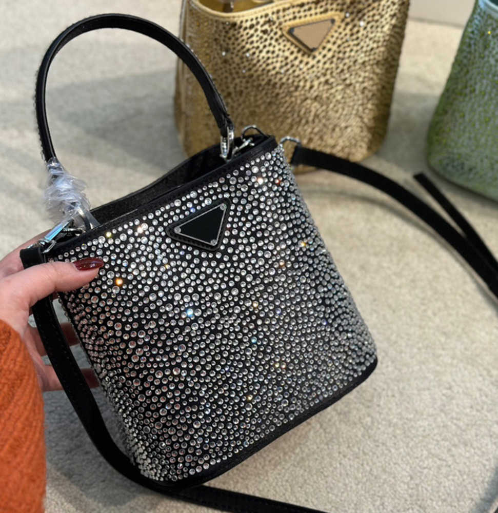 

Evening Bags Designer Fashion Tote Bags Womens Full Diamond Crystal Bag Stylish Pattern Handbags Elegant Women Party Luxury Totes Bag 20cm, Black