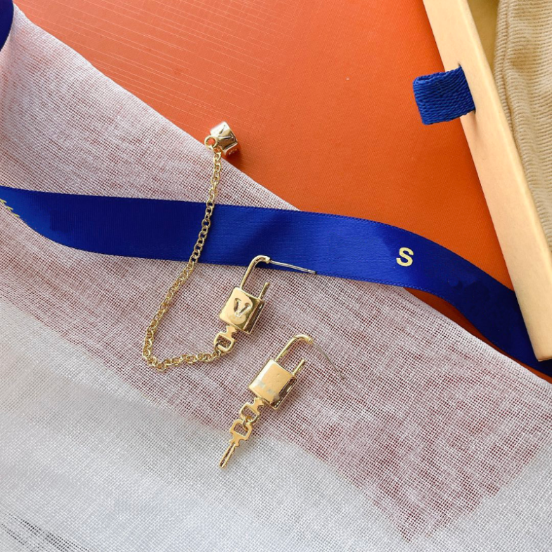 

20 Style Hoop Earring Stud Earings Luxury Designers Lettes Print Fade Resistant Geometric Exaggerate Womens Tassel Crystal Pearl Wedding Party Jewerlry Gift