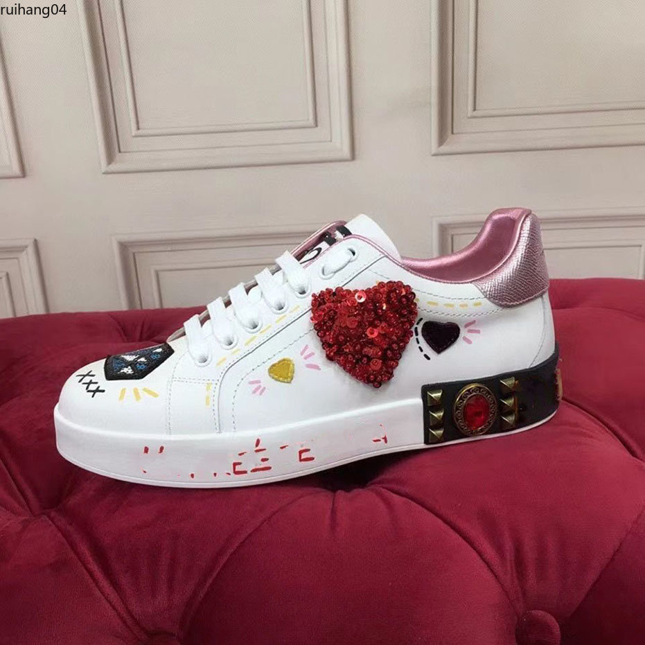 

Designer ladies luxury casual shoes red pink black breathable wear-resistant sneakers for men women fashion Valenti low-top leisure flat outdoor jogging mkjkl 00005