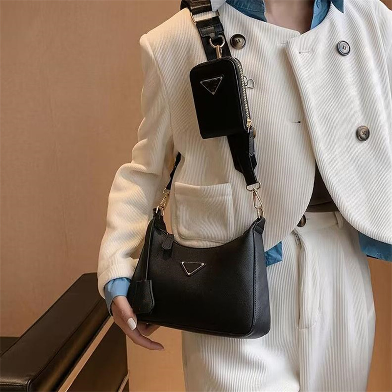 

Shoulder Bags High Quality Fashion Luxurys Designers Bags Handbags Purses Nylon Re-Edition 2005 Hobo Canvas Women Chain Crossbody Bag backpac, Beige