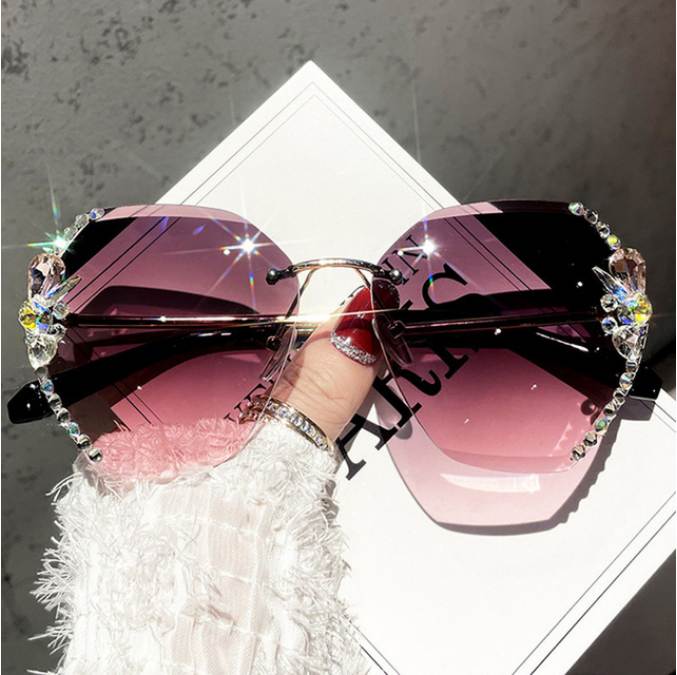 

Luxury Brand Design Vintage Rimless Rhinestone Sunglasses Women Men Fashion Gradient Lens Sun Glasses Shades for Female