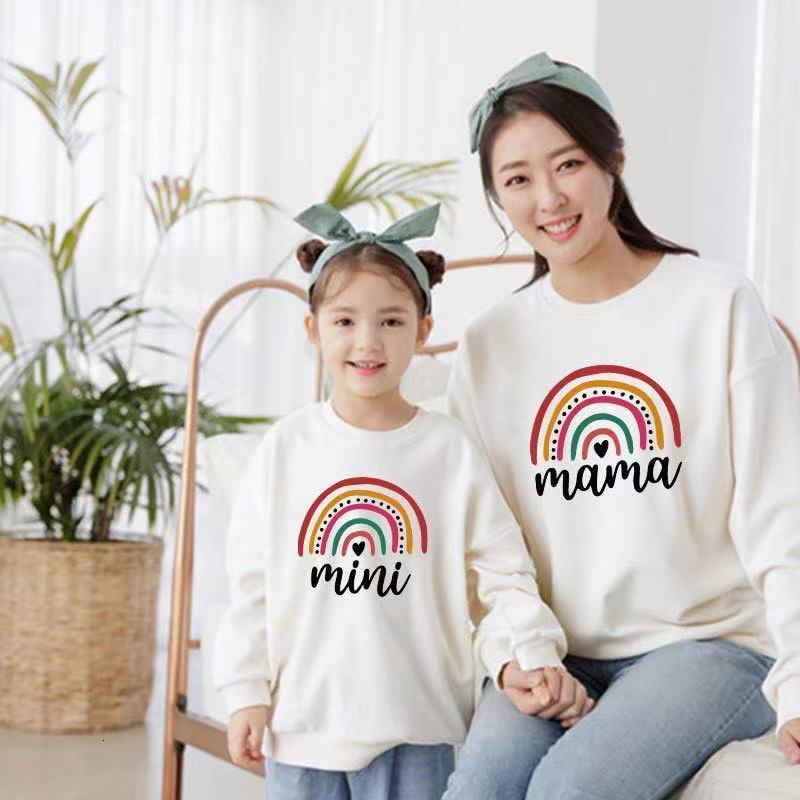 

Family Matching Outfits Mother Daughter Matching Clothes Mama Mini Sweatshirt Set Mommy And Me Outfits Woman Kids Baby Girl Autumn Pullover Winter Shirt 230316, Red