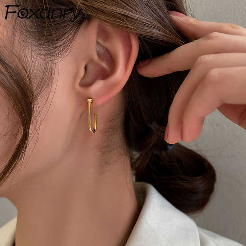 

Charm ANRY Prevent Allergy Silver Color d Earrings Couples Accessories Fashion Hip Hop Vintage Simple Nail Party Jewelry L230315