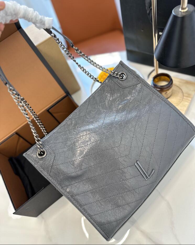 

Luxurys Oil wax skin shopping bags top quality V quilting lady One shoulder underarm bag Niki 1749 luxury designer tote women fashion Daily portable commuting bags, Grey