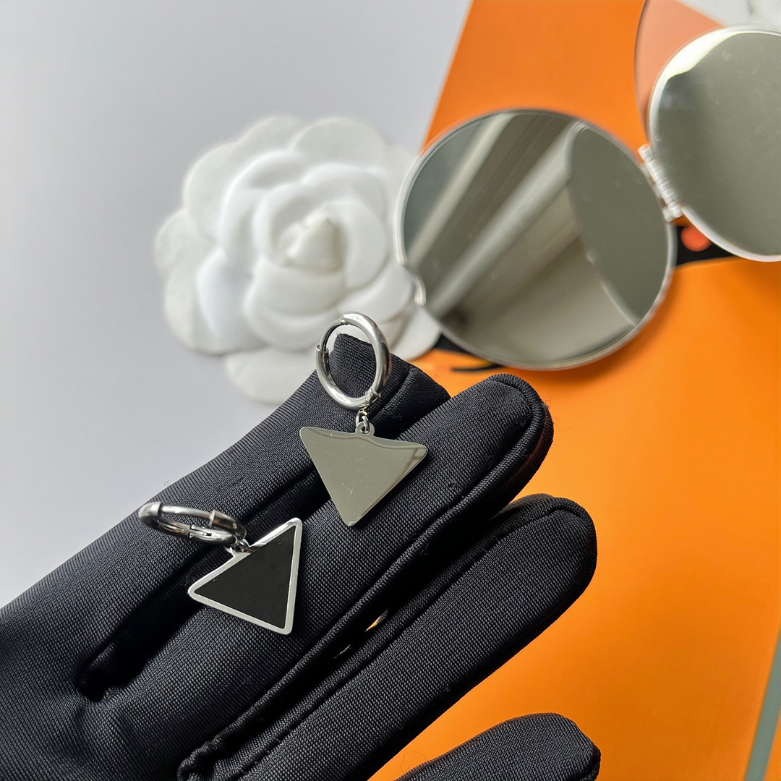 

Fashion Geometric Stud Earrings Black Inverted Triangle Earrings for Girls Simple Design Earrings Premium Jewelry Accessories Couple Family Gift Designer