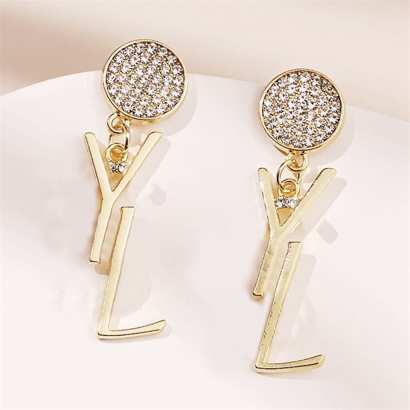 

Simplicity men diamond earring iced out studs young people elegance letter woman bride femme earings friends distinctive orecchini designer earrings ZB033 F23