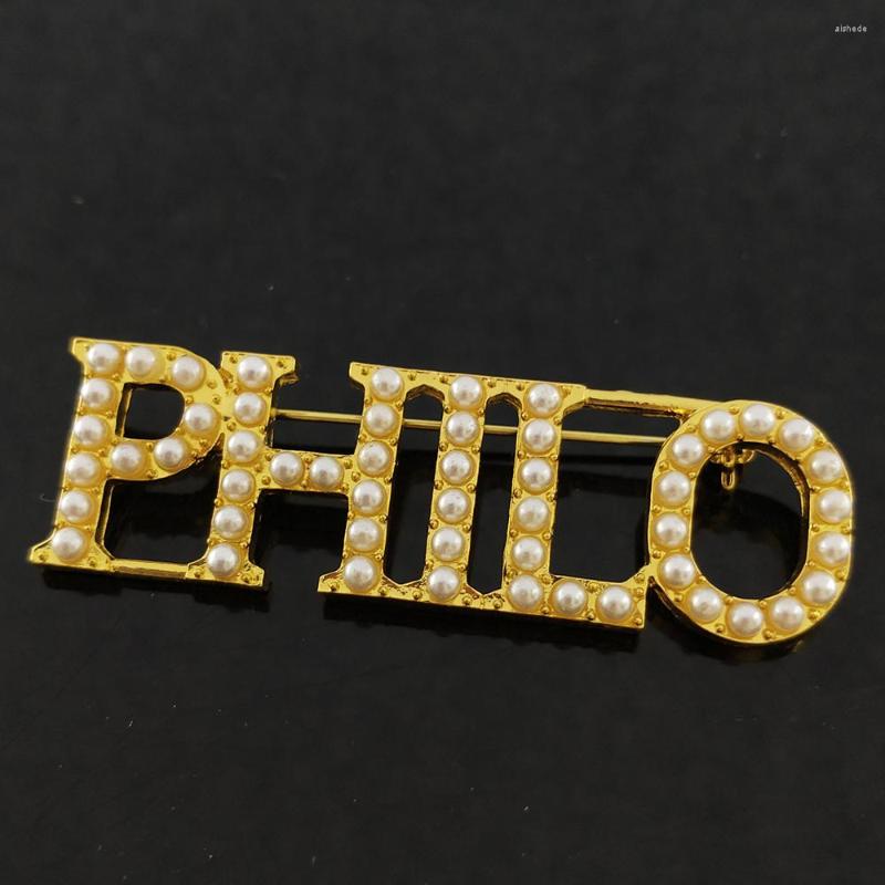 

Brooches 50pcs Sorority Fraternity Arrival White Inlaid Pearls Greek PHILO Metal Letter Phllo Fashion Brooch
