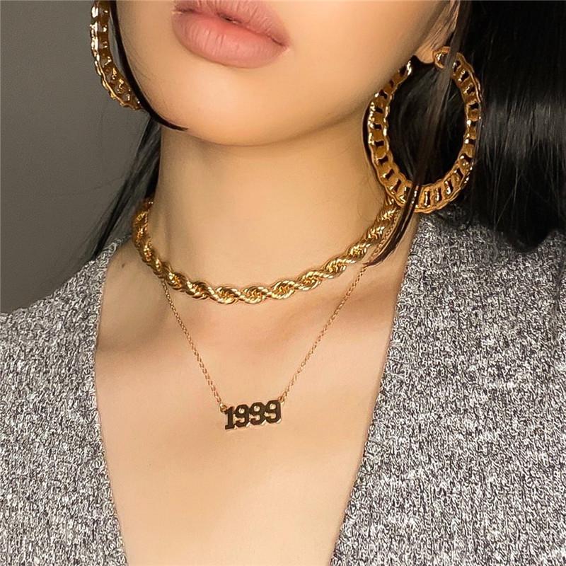 

Chains Korean Version Classic Retro Twist Chain Necklace Personality Wild Number 1999 Pendant Clavicle Fashion Female Jewelry