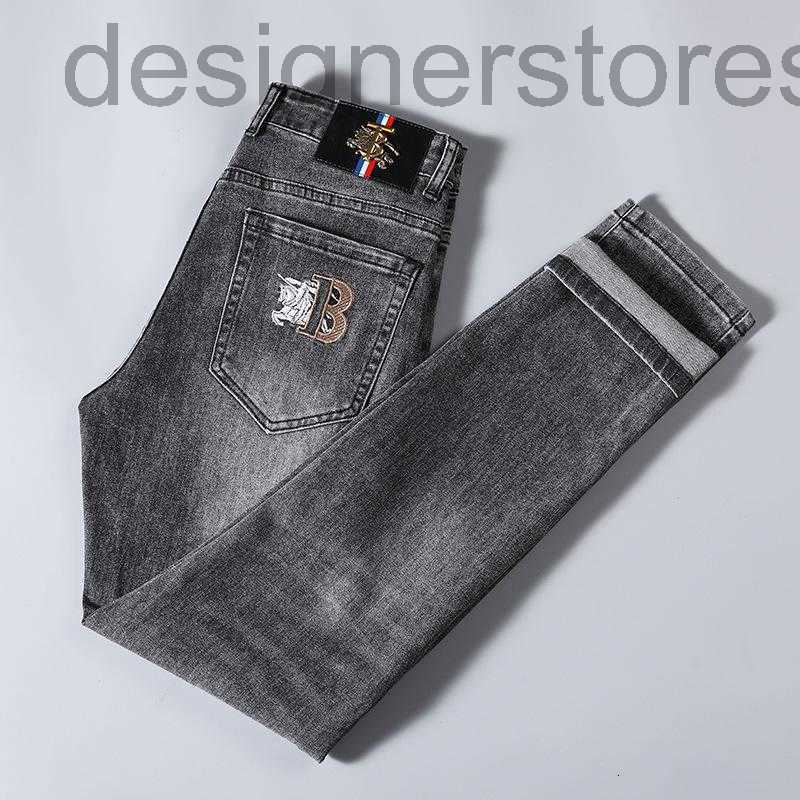 

Men's Jeans Designer Spring and summer new style embroidered slim jeans with small legs men's stretch smoke grey QTAJ, Xw1005