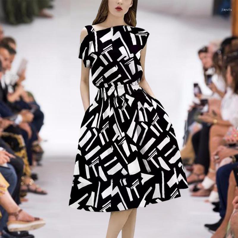 

Casual Dresses -XL High Quality Black And White Plaid Print Oblique Shoulder Strap Elastic Waist Slimming Temperament Woman Dress, Multi