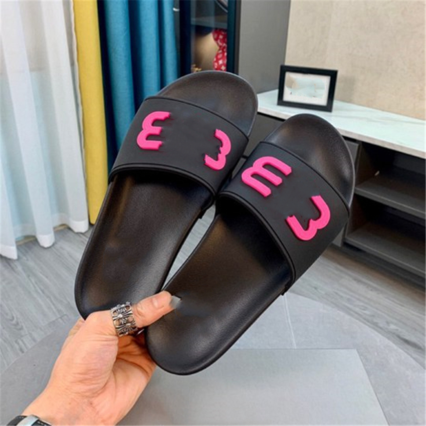 

Fashion Slippers 2023 Balencaigaity Luxury design summer men's and women's flats thick soled leather rubber lettering logo casual cartoon beach slippers 03-006