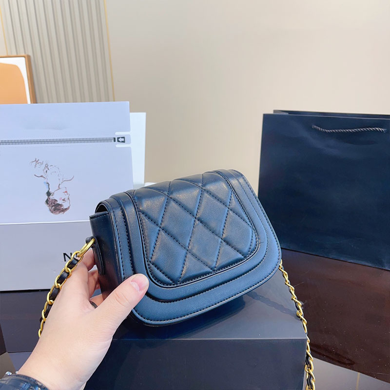 

Womens Fashion Mini Woc Bags Quilted Diamond Lattice Gold Metal Hardware Matelasse Chain Crossbody Shoulder Handbags Luxury Designer Purse Sacoche 19x7x15cm, Box