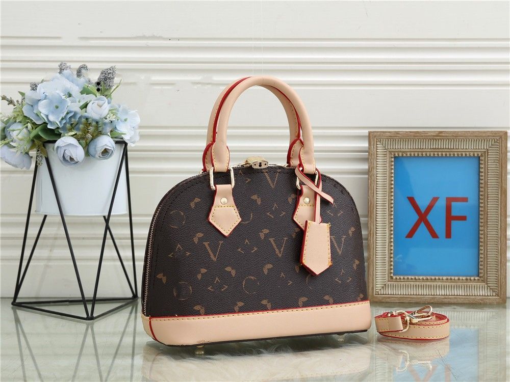 

2023 New Fashion Designers bag famous brand Lady casual Crossbody ShoulderBag luxurys designers women tote top quality Leather Handbag lady delicate Shell Wallet