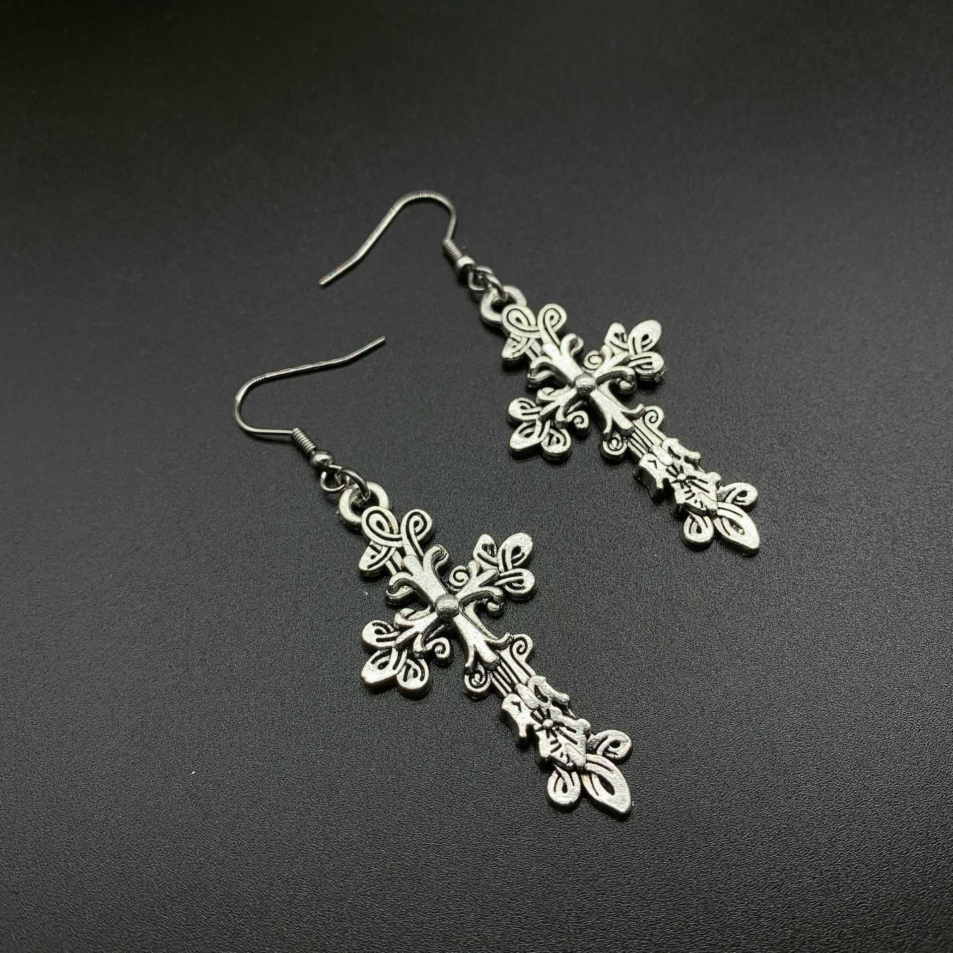 

Charm Gothic Vintage Cross Earrings Vintage Cool Punk Dangle Crystal Ear Jacket Goth Dagger Earrings Jewelry Gift For Women L230315