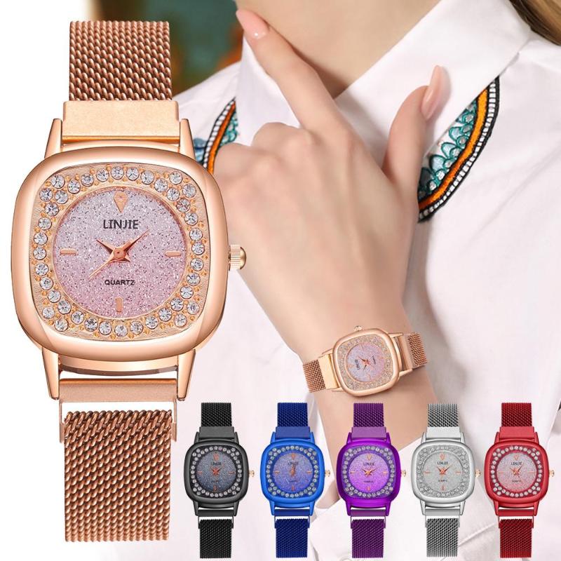 

Wristwatches 2023 Women Magnet Buckle Rhinestones Elegant Starry Sky Watch Luxury Ladies Square Case Quartz Watches Girl Clocks Gift Zegarki, Red